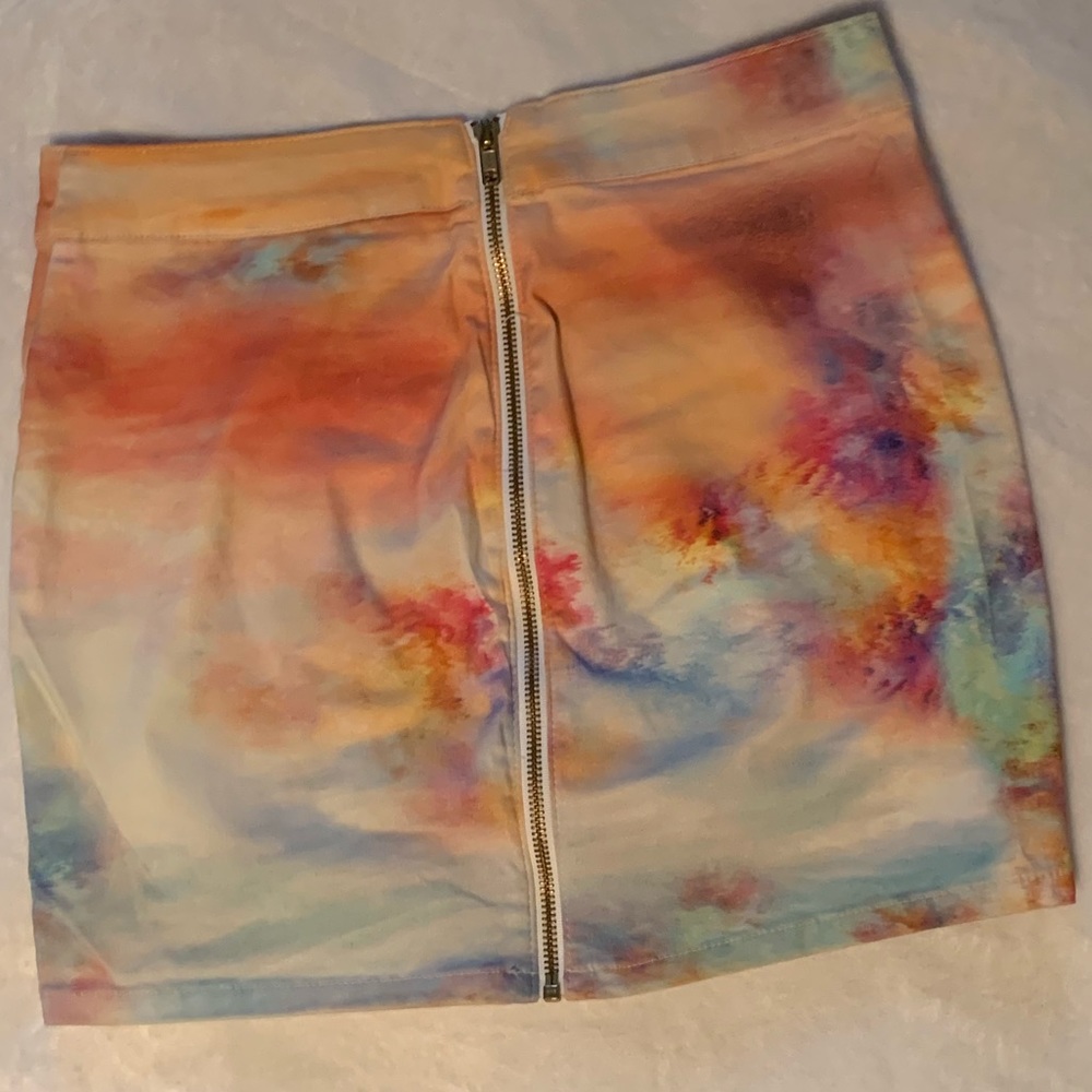 GUESS Mini-Skirt - Picture 2 of 4